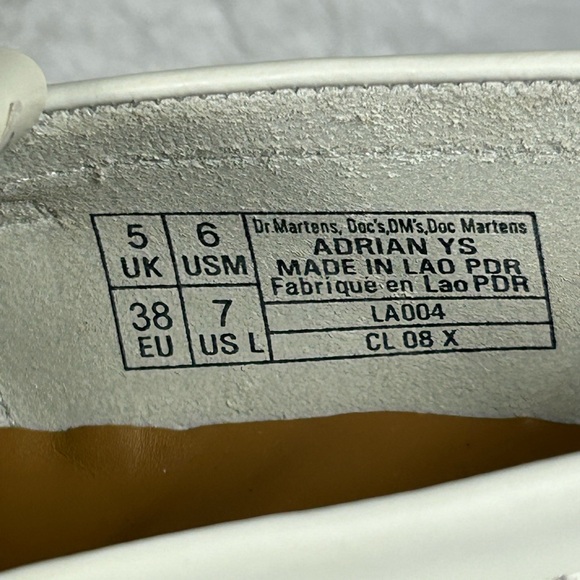 HP🎉NWT Dr Marten Adrian Tassle White Loafers - Picture 7 of 14